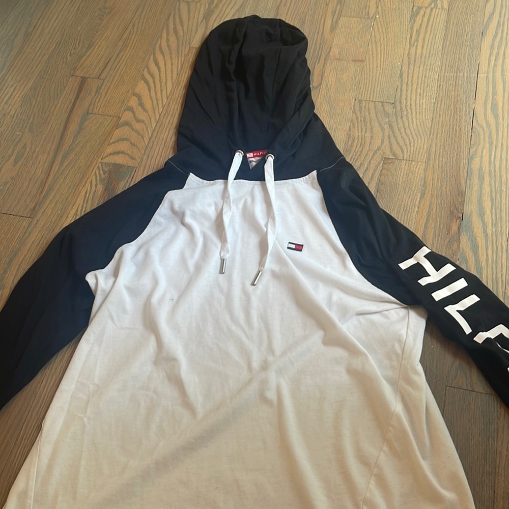 tommy hiliger long sleeve
